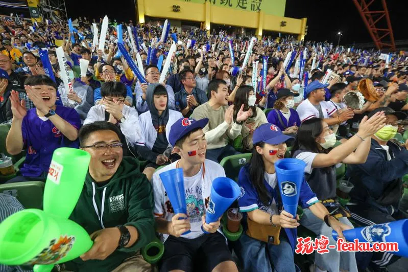 「中華隊展現強韌火力！觀眾加油聲震耳欲聾」：美國球迷驚訝棒球場有啦啦隊？